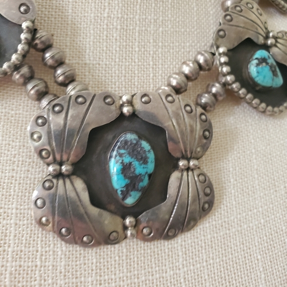 😍SOLD🤩Vintage Sterling Navajo Bisbee Turquoise Necklace - Picture 3 of 6
